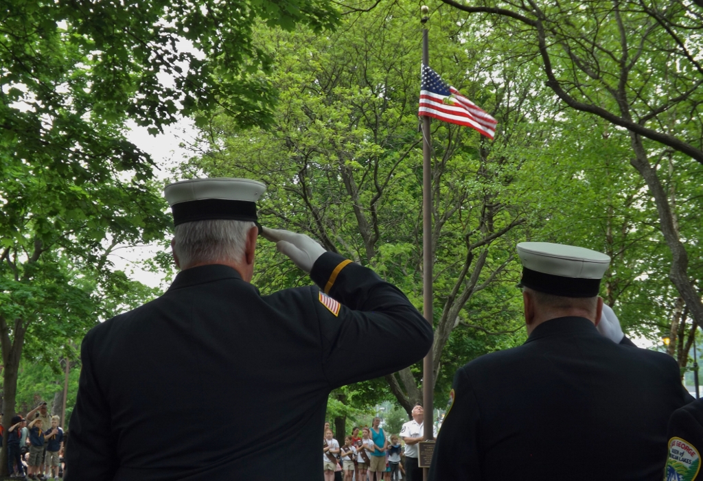 Lake marks Memorial Day with parade and sober ceremony The