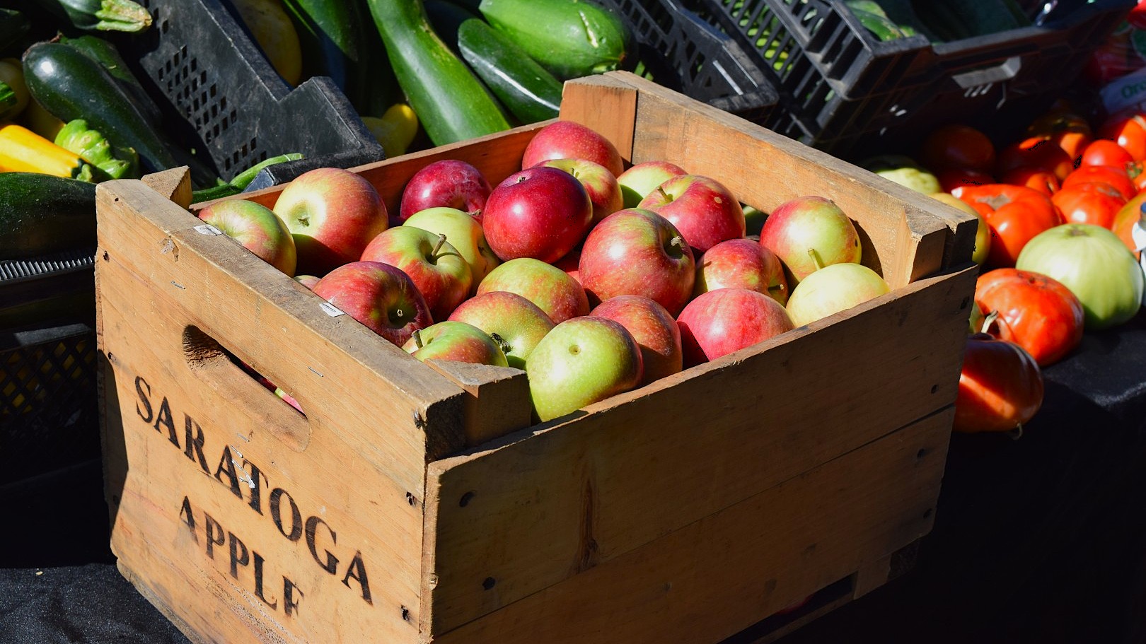 Apple Festival to feature fresh-picked apples, cider and donuts - The Lake George Examiner